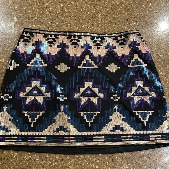 Express Sequin Aztec Black Skirt Small - Picture 1 of 3